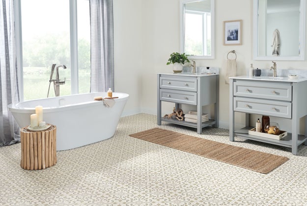 Amador Medallion – Creme